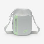NIKE エレメンタル プレミアム クロスボディバッグ (4L) ジュニア リュック バスケットボール DN2557-034 画像1